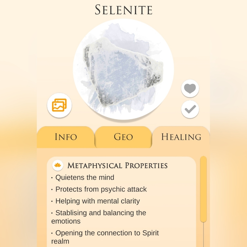 Selenite Crystal Pyramid - Picture 7 of 8